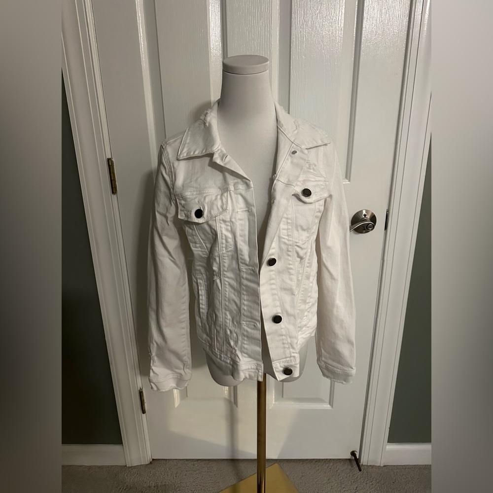 JBD “Just Black Denim” Distressed Size Small White Denim Jacket
